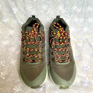 COLUMBIA 60 degree Facet OutDry Hiking Boots